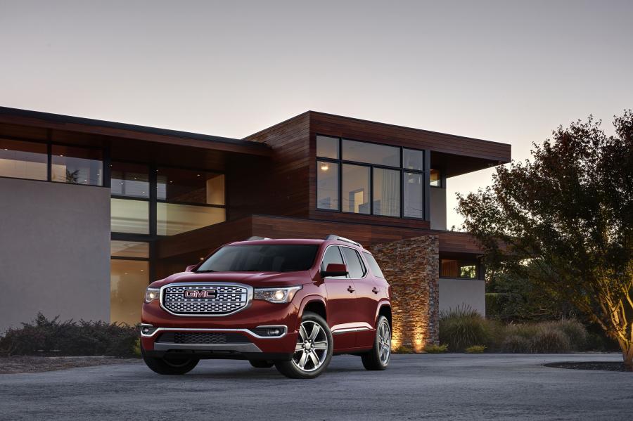  GMC Acadia Denali 2016 года  (фото 23 из 33)